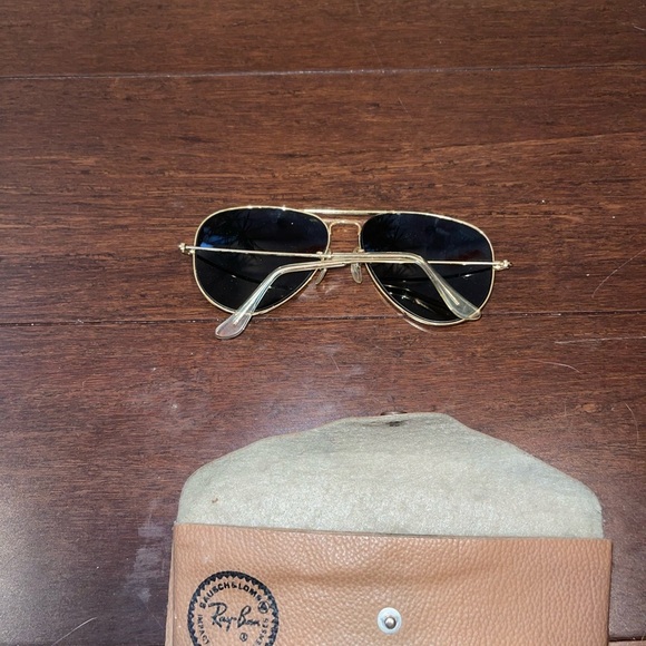 vintage 1980s Ray-Ban Gold Frame aviator Sunglasses - Picture 11 of 14